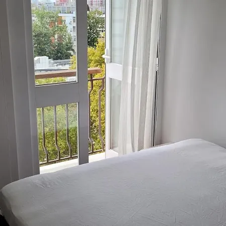 Comfy Near Metro & Airport * Lisbon