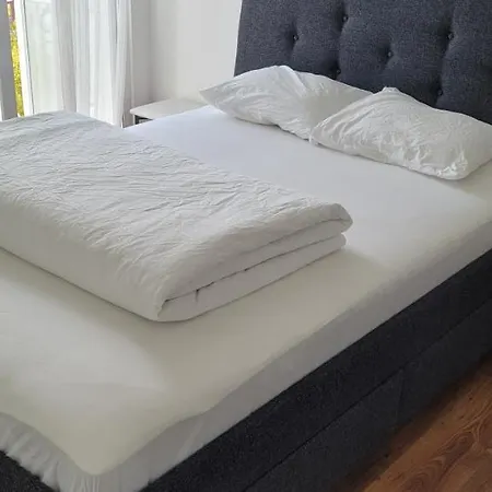 Comfy Near Metro & Airport 홈스테이 리스본